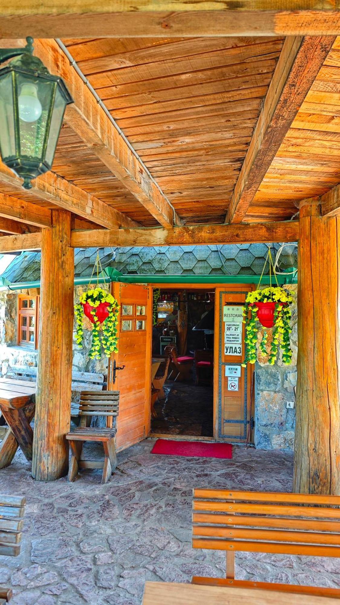 Kozak Apartments & Restaurant Mojkovac Exterior photo
